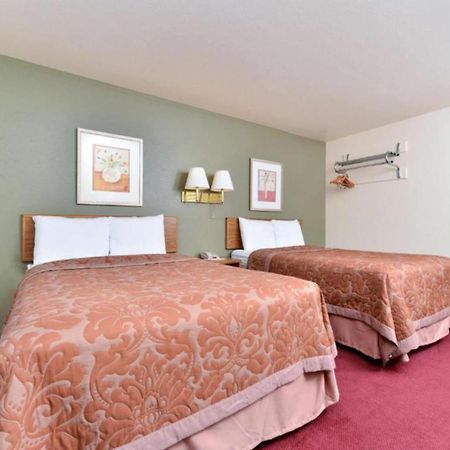 Love Hotels Staples By Oyo At Hwy 10 Mn Motley Ngoại thất bức ảnh