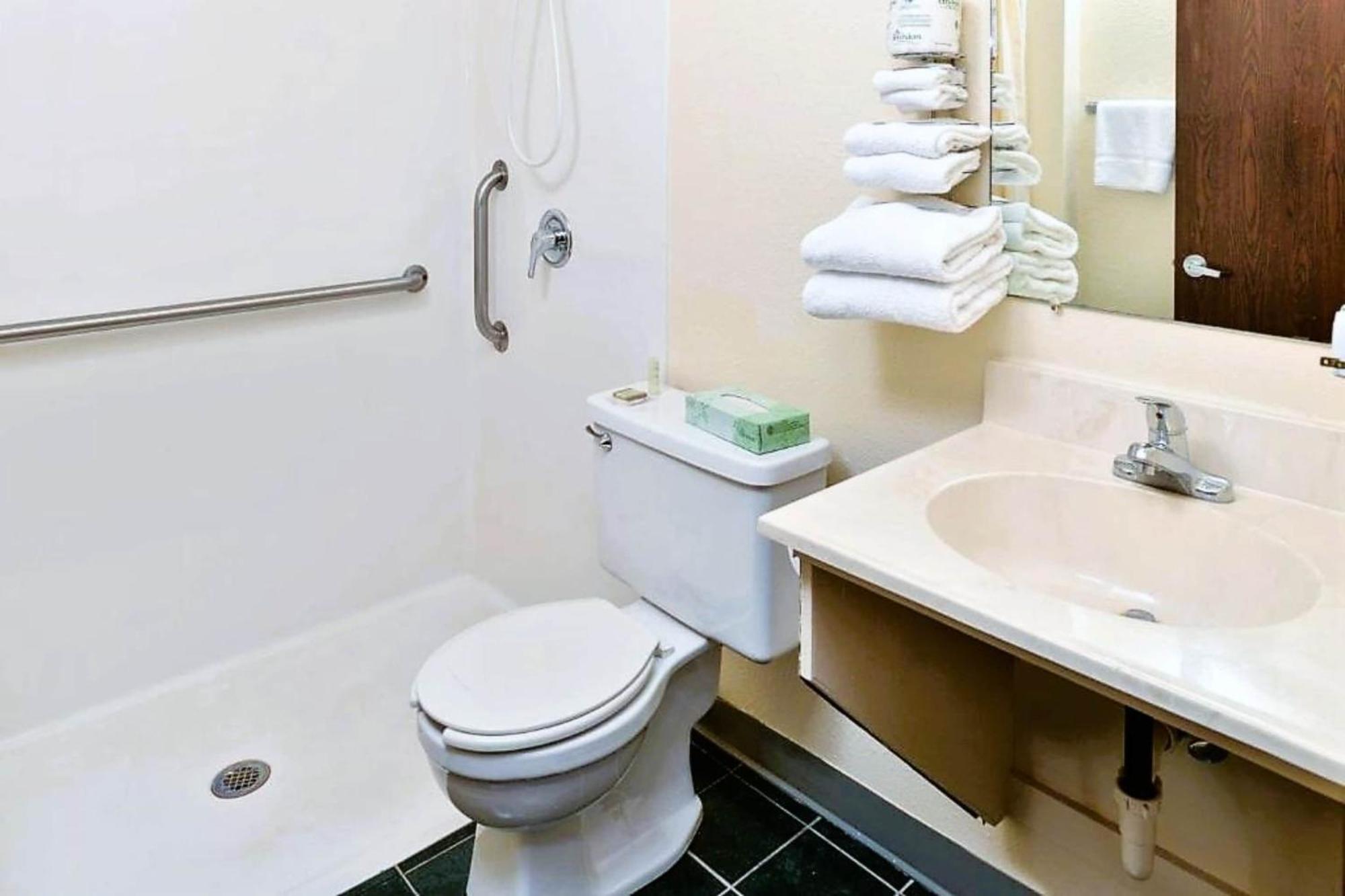 Love Hotels Staples By Oyo At Hwy 10 Mn Motley Ngoại thất bức ảnh